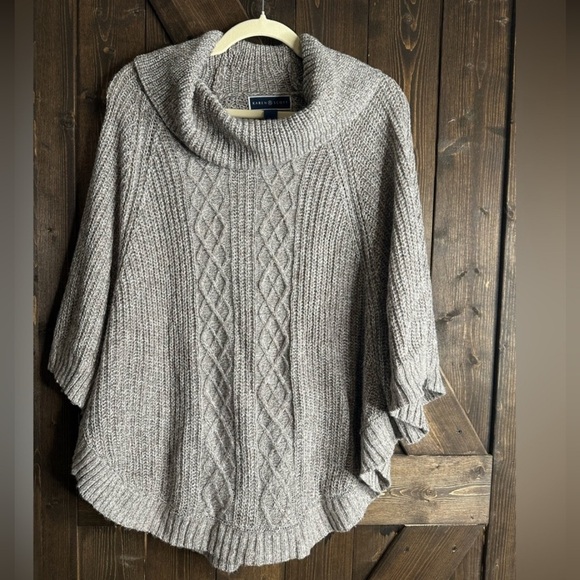 Karen Scott Sweaters - Karen Scott short sleeve poncho size LG/XL